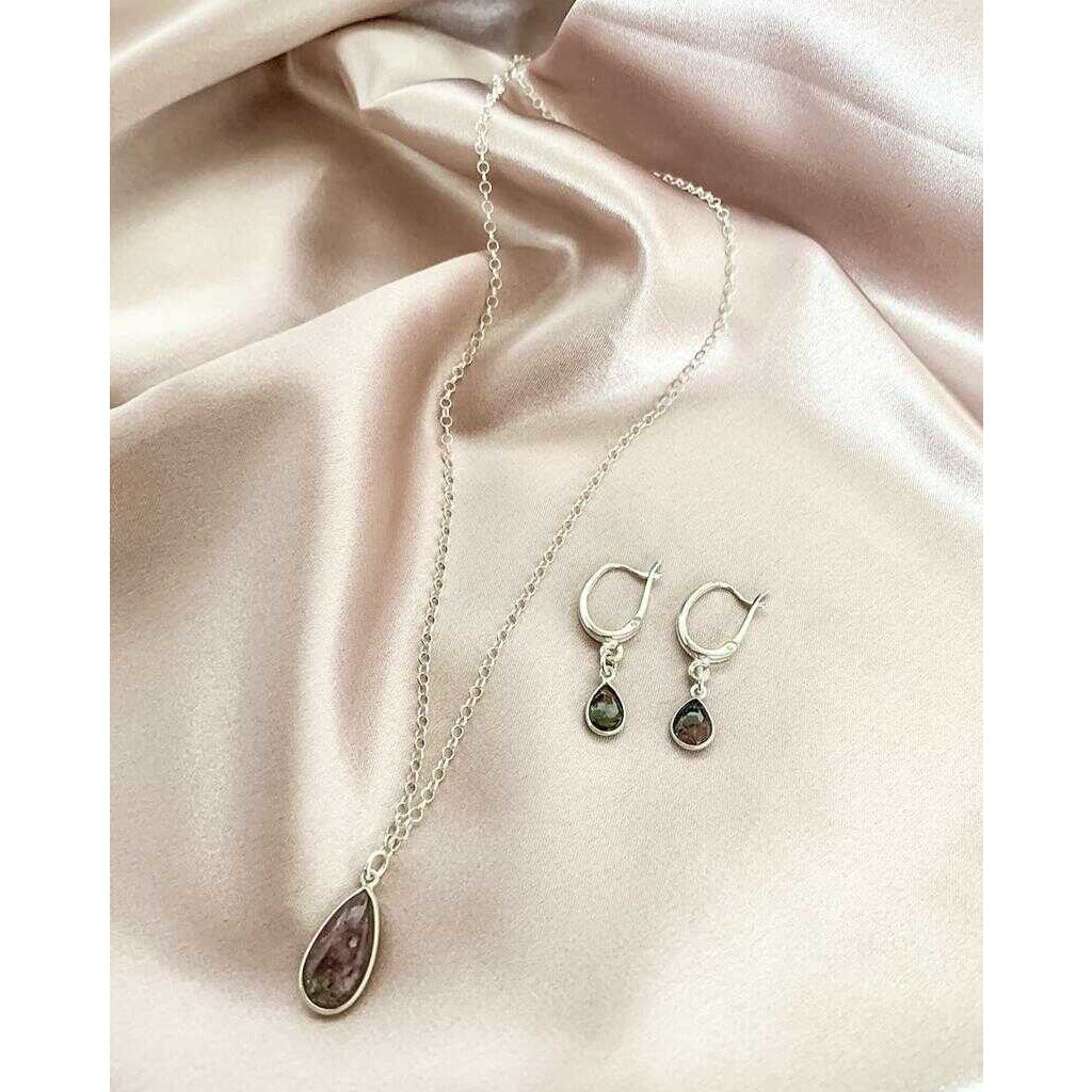 Silver necklace with tourmaline pendant