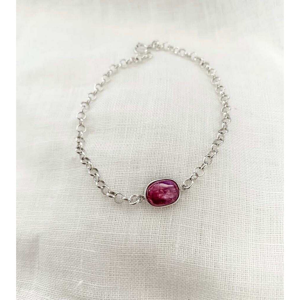 Silver bracelet with ruby stone