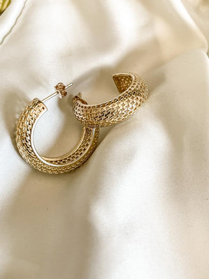 Arched earring